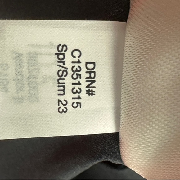 Eddie Bauer size M‎ Traveler pants, lightweight, black, vacation, spring - Picture 9 of 12